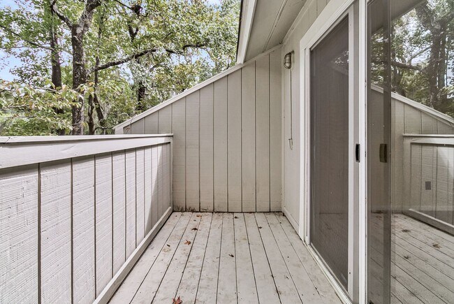 Building Photo - Pond View 3 Bedroom, 2 Bath Home in Ashley...