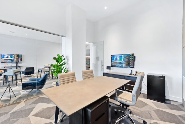 Building Photo - Zoi House Grove