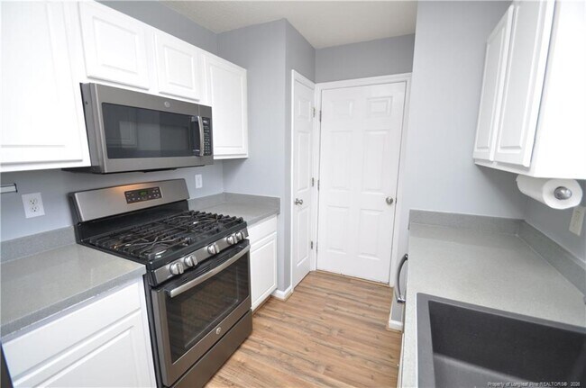 Building Photo - 202 Thorncrest Dr