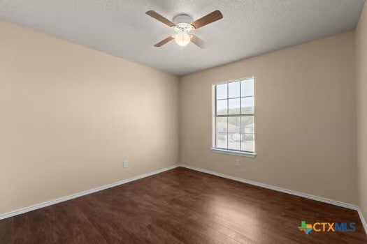Building Photo - 906 Tanner Rd