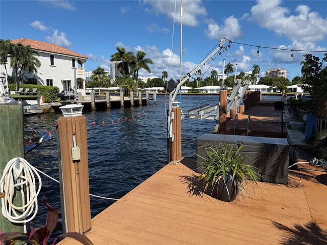 Primary Photo - 2787 SE 14th St