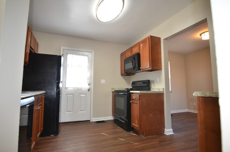 Building Photo - 3569 Locust Ln