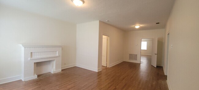 Building Photo - 3633 W College St