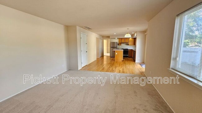 Building Photo - 6453 Grand Pine Loop NE