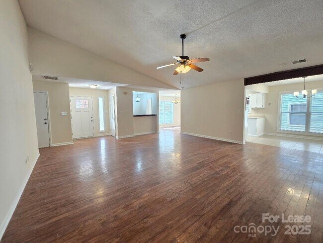 Building Photo - 3738 Sweetgrass Ln