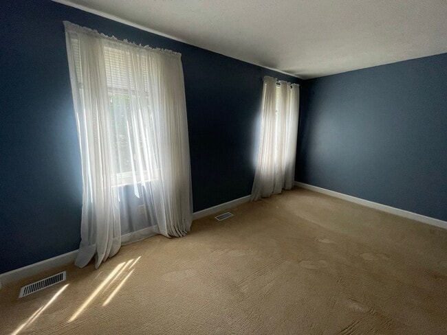 Building Photo - 604 Arkwood Dr