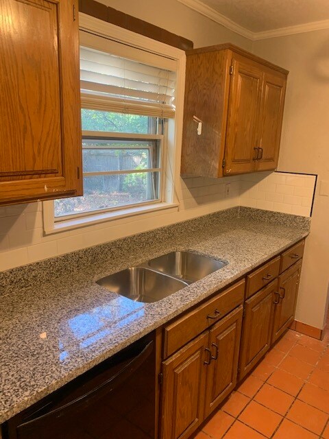 Granite counter tops - 7635 High Dr