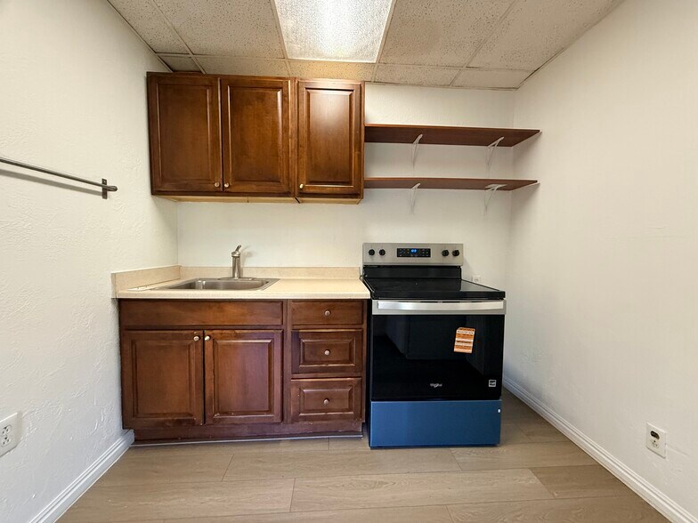 Building Photo - 547 E 2700 S