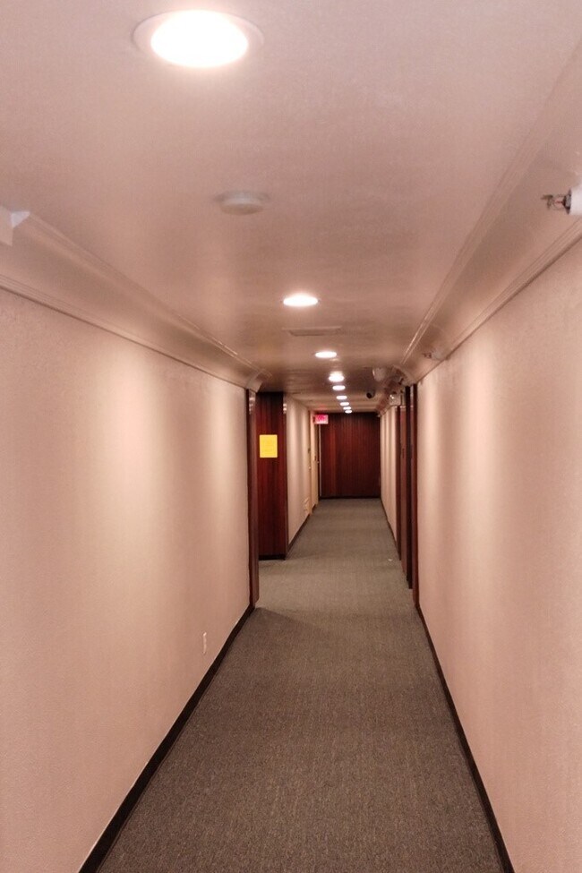 Building Photo - 7520 Hornwood Dr