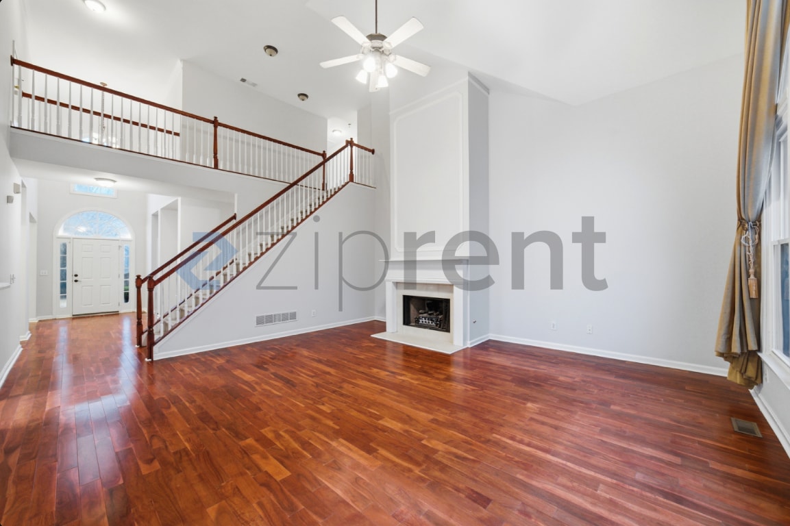 Building Photo - 2505 Madison Commons