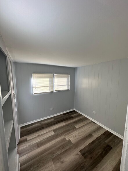 Building Photo - 7663 Bentwillow Dr