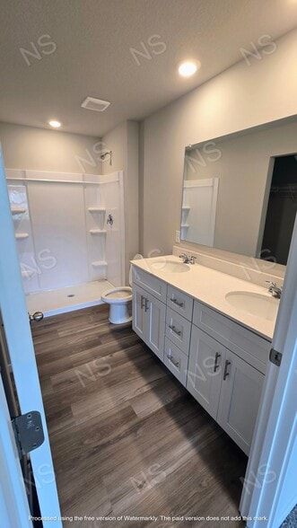 Building Photo - 523 Kinley Dr