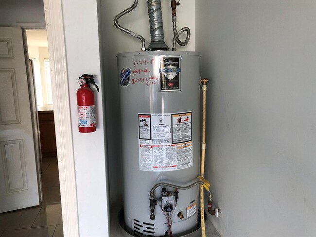 Building Photo - 8531 Ashford Green Ln