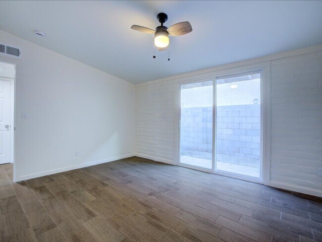 Building Photo - Beautifully Updated 1 Bedroom Home – Ready...