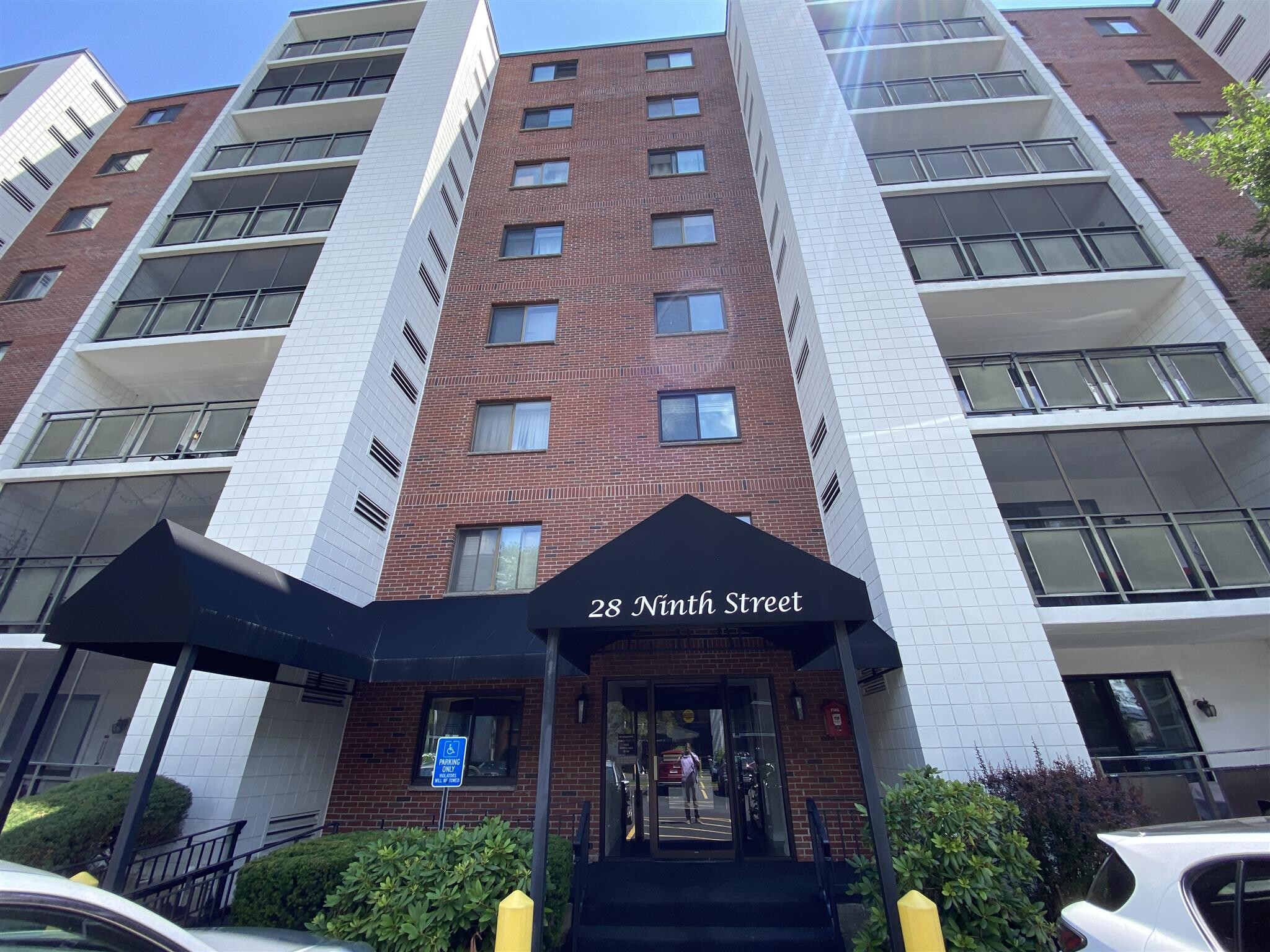 Building Photo - 28 9th St