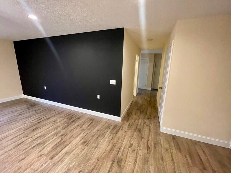 Building Photo - 224 Homewood Blvd