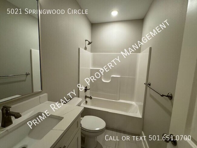 Building Photo - 5021 Springwood Cir