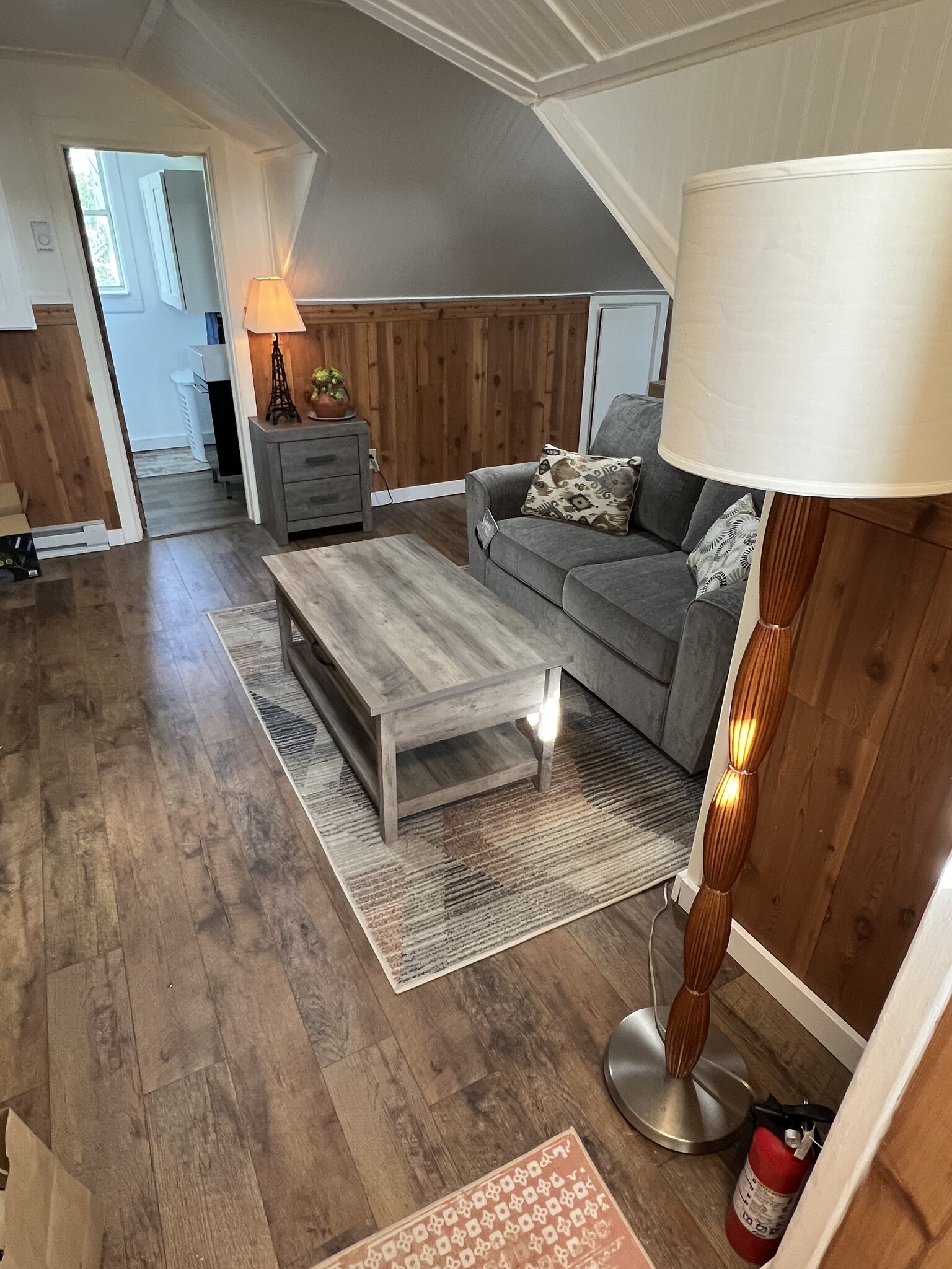 Move in ready - 1531 State St