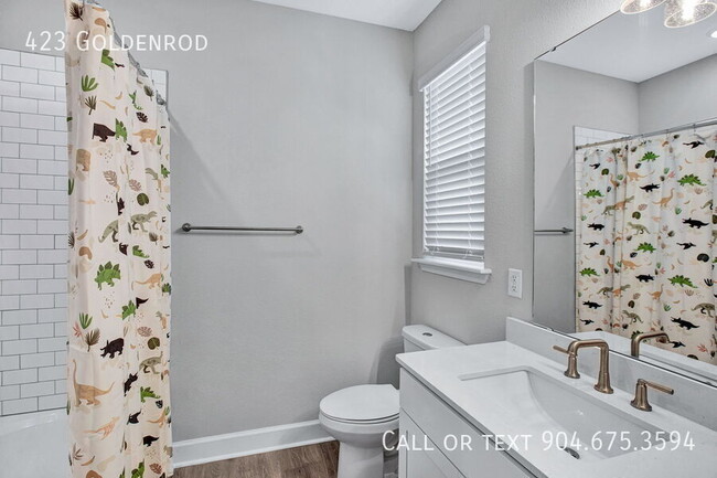 Building Photo - 423 Goldenrod-