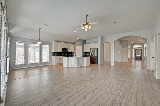 Building Photo - 26243 Crystal Cove Ln