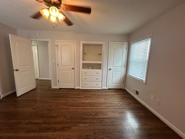 Building Photo - {10240}  Renovated Home in Cherry Hills+ H...