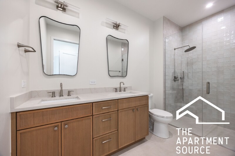 Building Photo - 1620 W Grand Ave