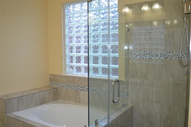 Building Photo - 6210 Marble Hollow Ln