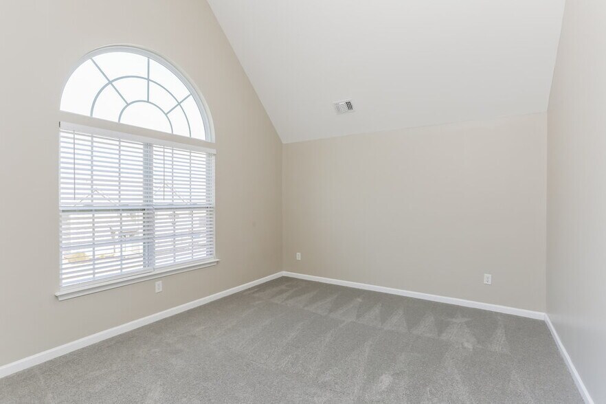 Building Photo - 4225 Fourth Rail Ln