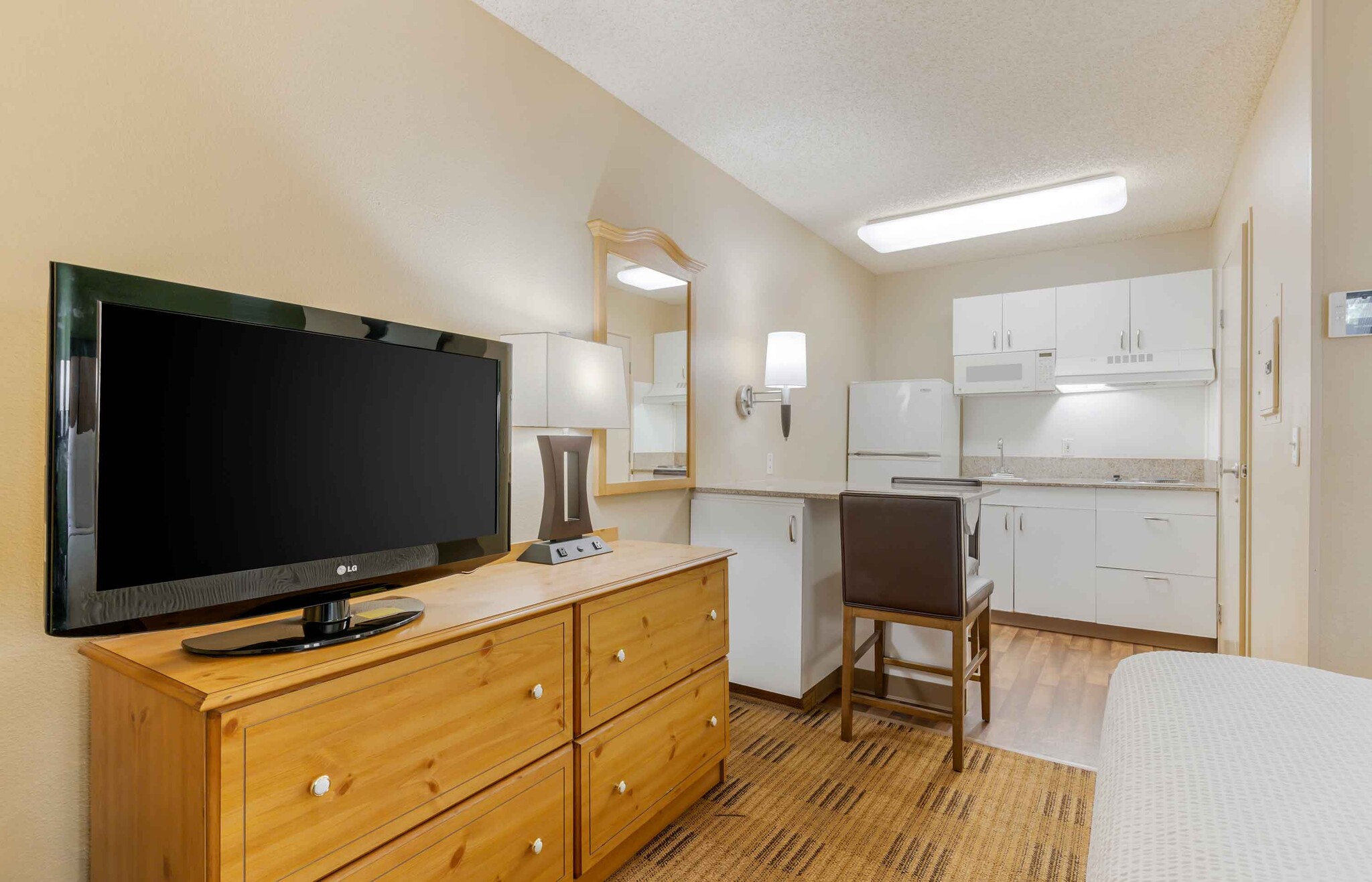 Building Photo - Furnished Studio-San Jose - Sunnyvale