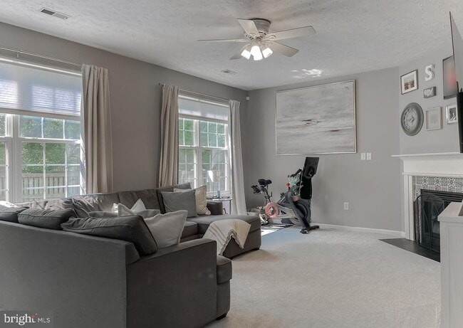 Building Photo - 48221 Keel Dr