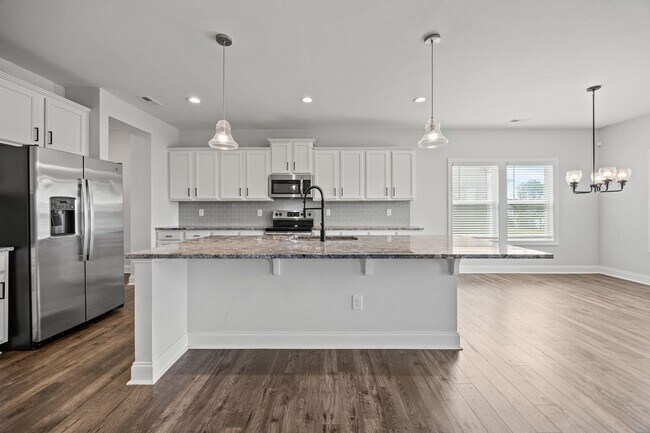 Building Photo - 629 Longstanton Ave