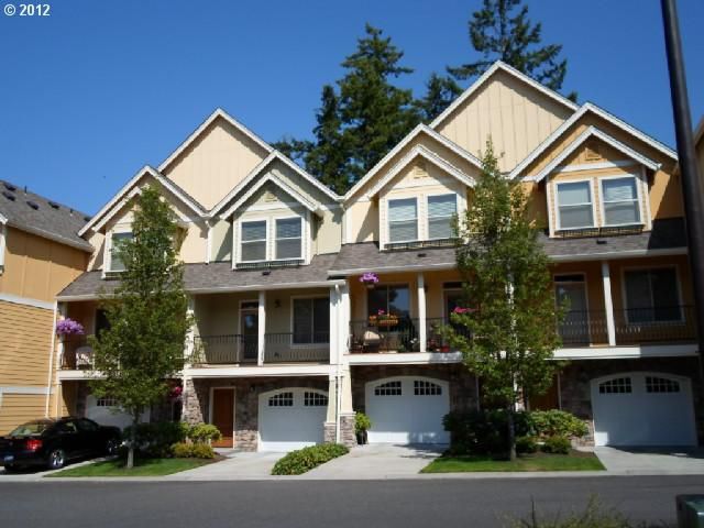 Building Photo - 1916 NE 49th Way