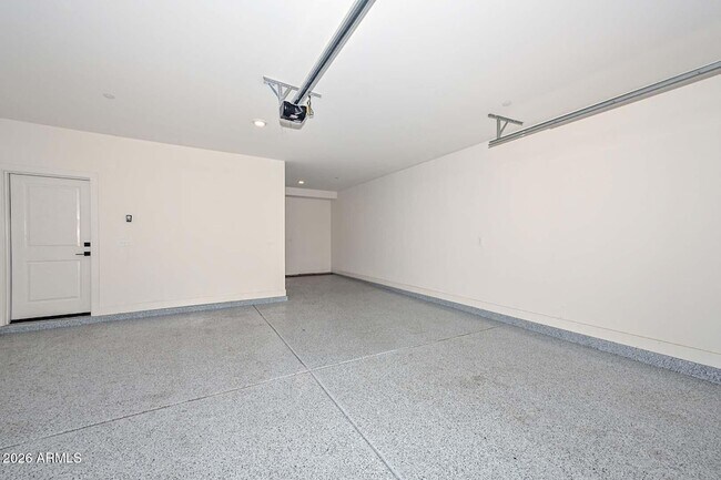 Building Photo - 11300 N Casa Dega Dr