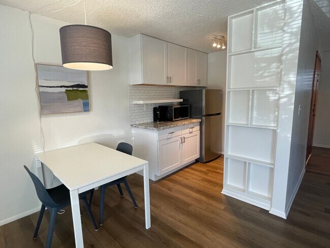 Interior Photo - Gilmore Apts