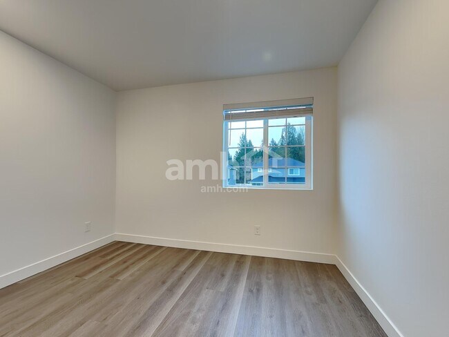 Building Photo - 7716 Selah St SW