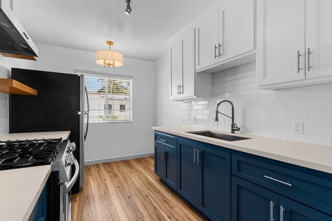 Interior Photo - 936 Cedar Avenue