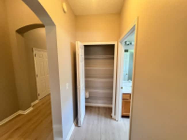 Building Photo - Charming 2-Bed, 2- bath Townhouse for Rent