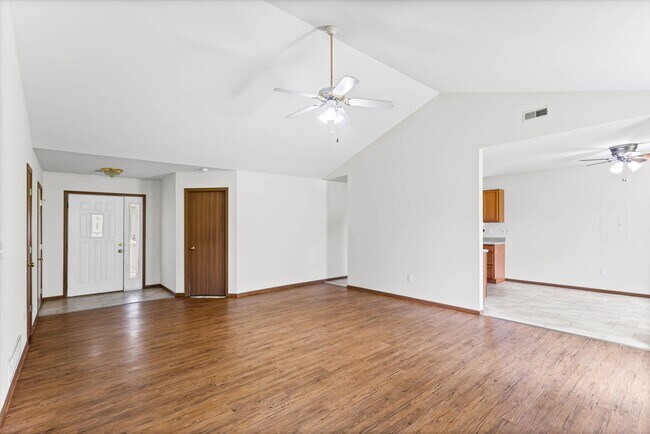 Building Photo - 3708 Panther Dr