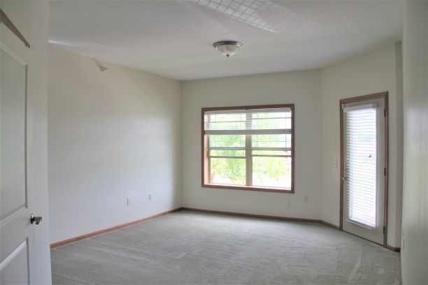 Building Photo - 2103 Silver Bell Rd