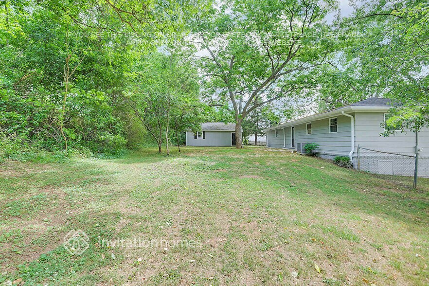 Building Photo - 6115 Marilla St