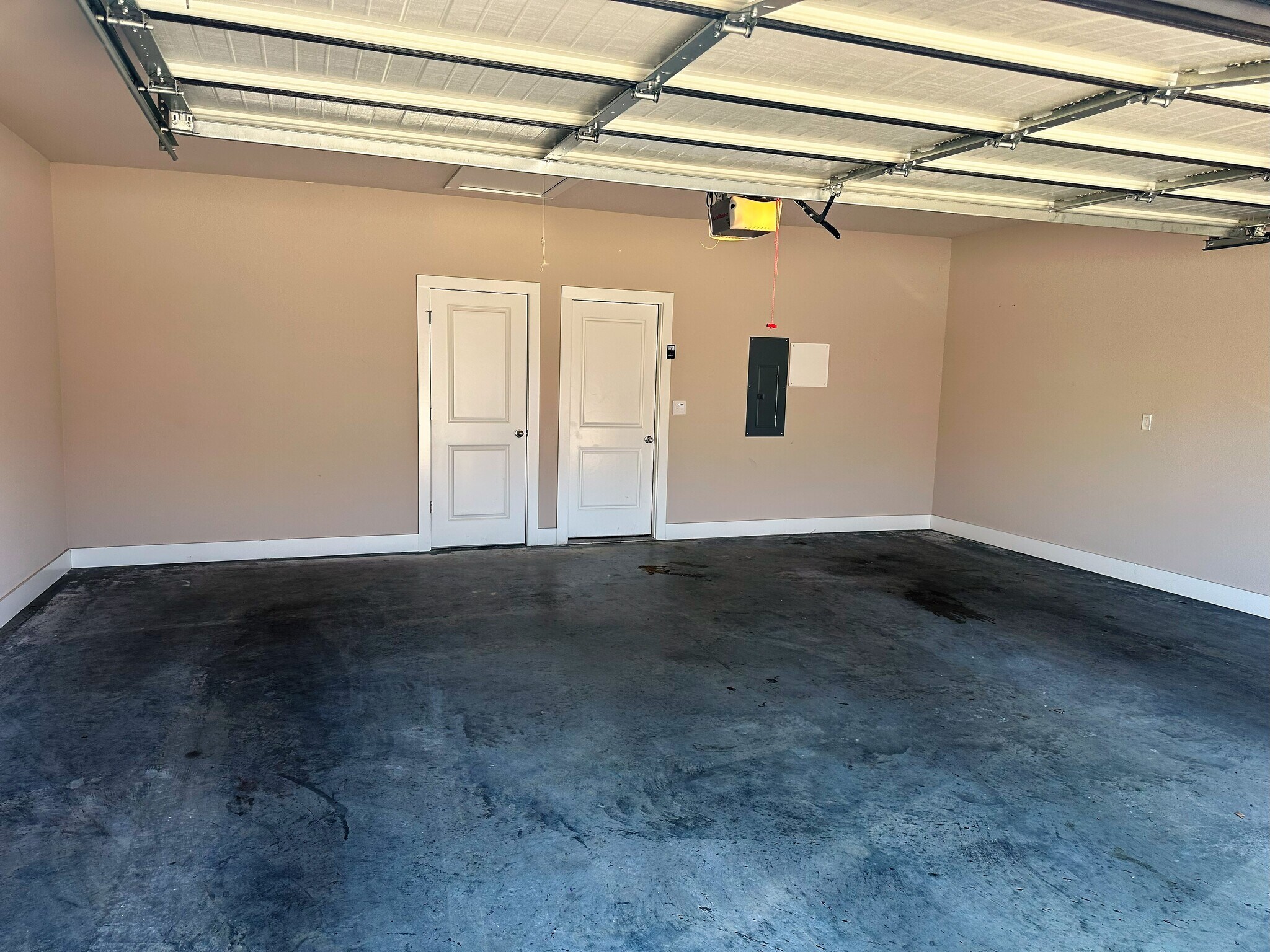 Garage - 3462 W Tuscan Rd