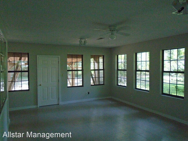 Building Photo - 4 br, 2 bath House - 4241 Faye Drive