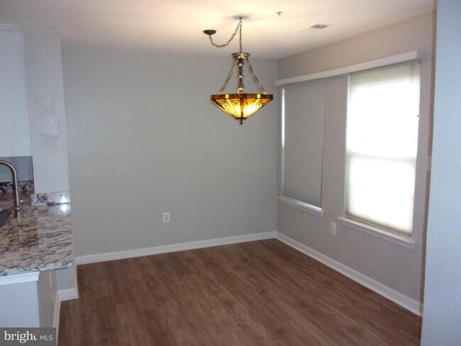 Building Photo - 11844 Breton Ct