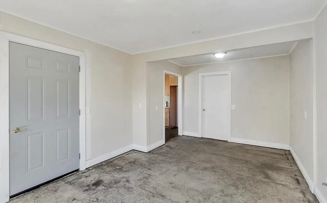 Building Photo - House