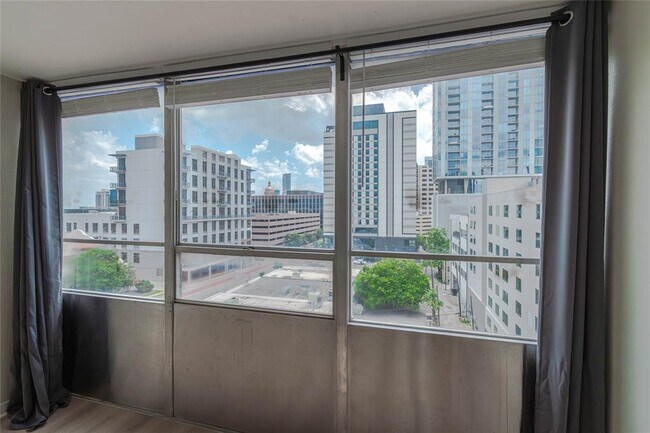 Building Photo - 1800 Lavaca St