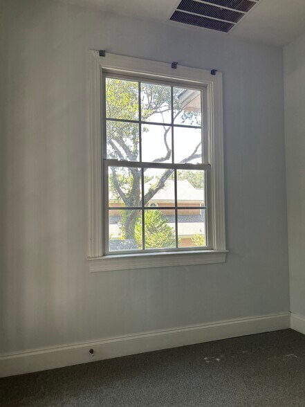 Upstairs hall - 12 Bermuda Pointe Cir