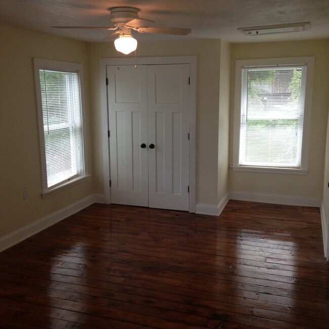 Building Photo - 5 Six Hundred Rd