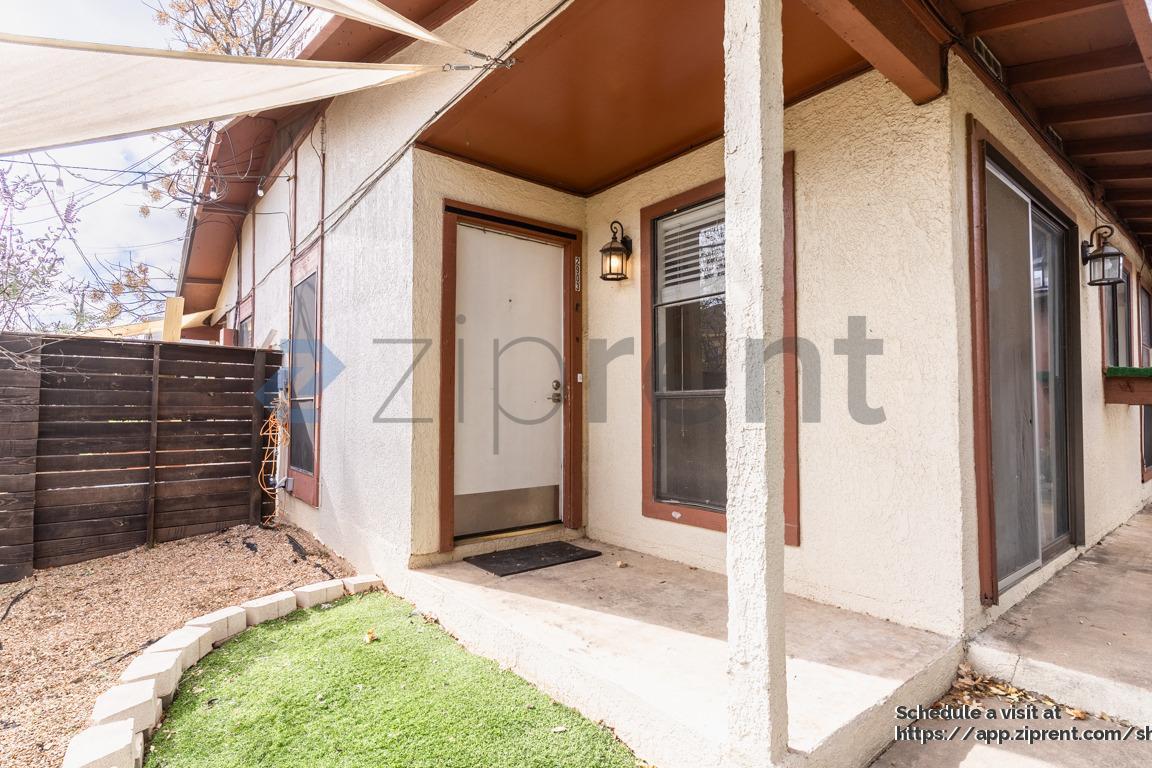 Building Photo - 2903 Parker Ln