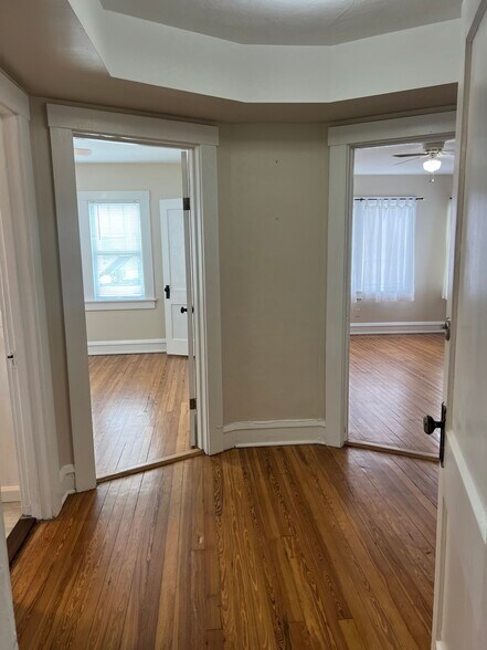 Hallway - 5915 N Flagler Dr