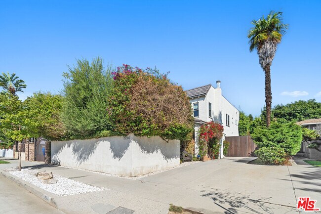 Building Photo - 1954 Federal Ave